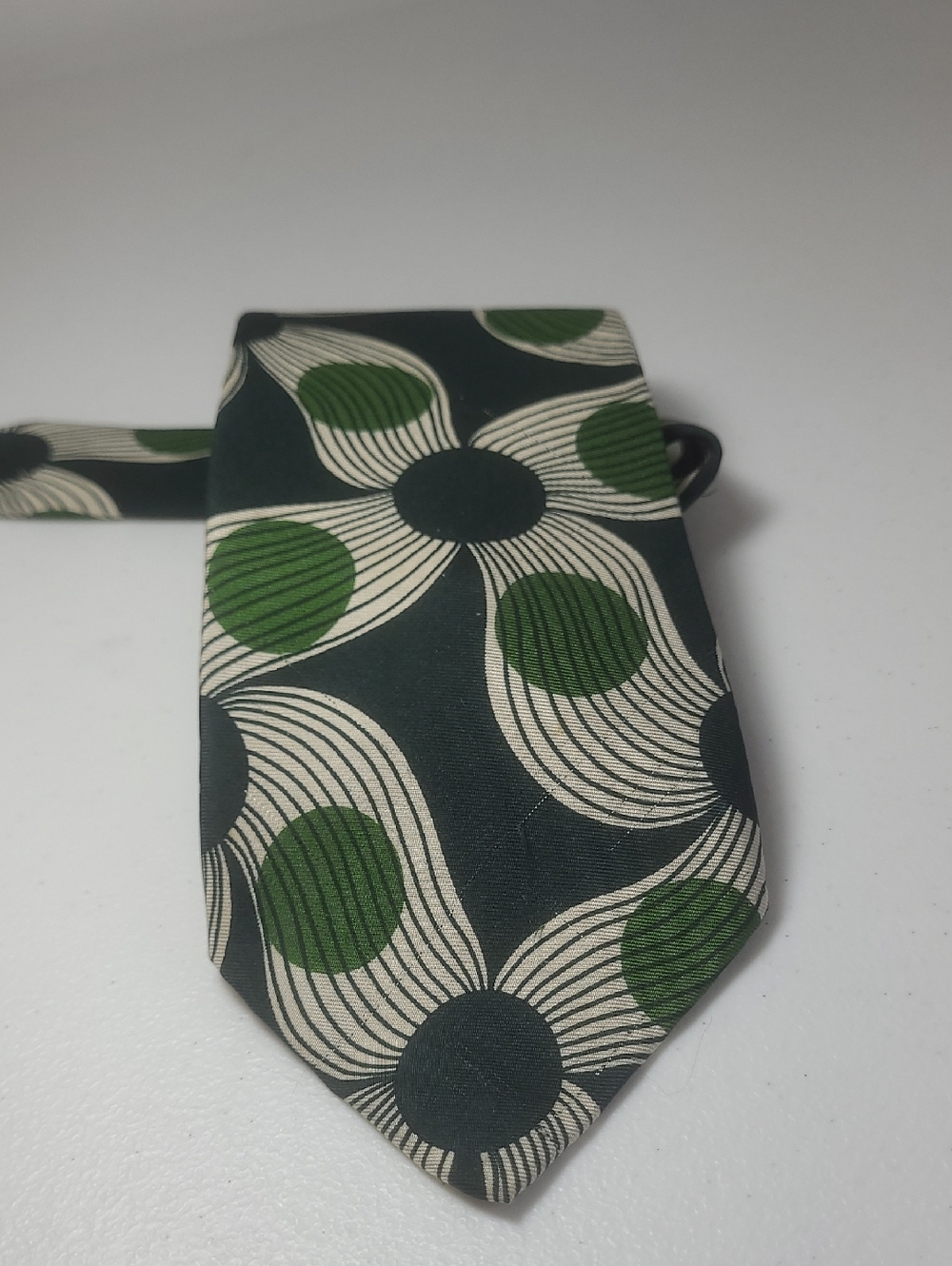J. Crew Dark Green and Black And Cream Retro Floral Men's Tie